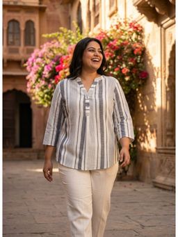 Qurvii - Grey Stripe Cotton Top