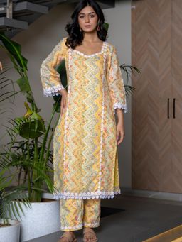 HOUSE OF JAMOTI - Goldie Printed Kurta with Pant (Set of 2)