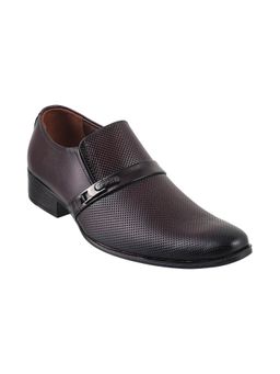 Mochi - Solid Maroon Slip-on Shoes