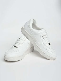 Snitch - White Solid Sneakers