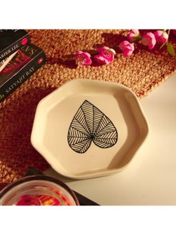 The Decor Mart - Doodle Leaf Small Ceramic Platter