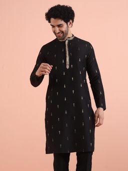 KISAH - Men Black Embroidered Kurta