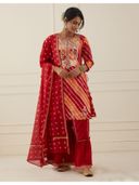 Red color option, Sold out, Currently selected
