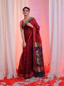 Red color option, Sold out, Currently selected