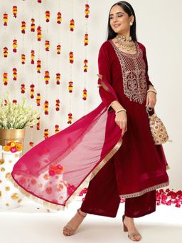 Varanga - Women Pakistani Maroon Embroidered Kurta With Palazzo And Dupatta (Set Of 3)