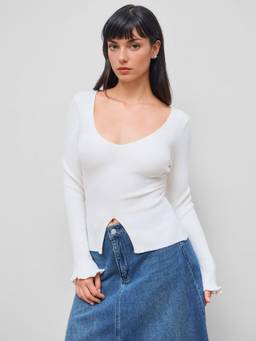 Cider - Knit Ribbed Women’s U-Neck Lettuce Trim Split Top White