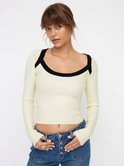 Cider - Contrasting Binding Women’s Scoop Neck Long Sleeve Top Cream