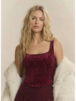 Cider - Velvet Floral Women's Square Neck Sleeveless Tank Top Wine