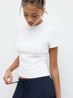 Cider - Cotton Blend Women Solid Round Neck Crop Top White