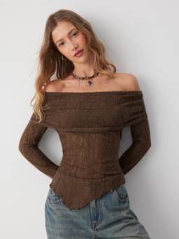 Cider - Lace Women's Off-Shoulder Asymmetrical Hem Tee Brown