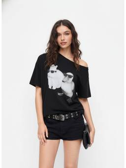 Cider - Rabbit & Duck Women's Graphic Asymmetrical Neck T-Shirt Black