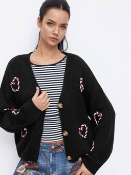 Cider - Knit Heart Women's Oversized V-Neck Button Cardigan Black