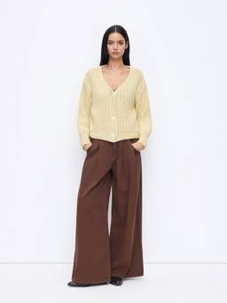 Cider - Chunky Knit Women’s Oversized V-Neck Button Cardigan Yellow