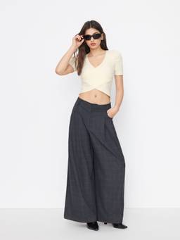 Cider - Cable Knit Women's V-Neck Criss Cross Wrap Crop Top White