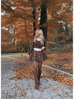 Cider - Cable Knit Women's Crochet Collar Two-Tone Crop Top Coffee