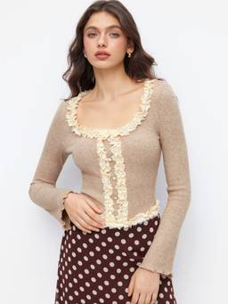 Cider - Lace Trim Women’s U-Neck Full Sleeve Top Champagne