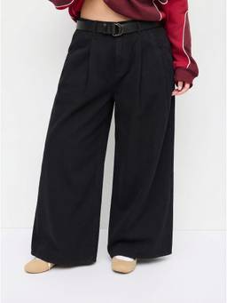 Cider - Denim Women's Low-Rise Pleated Wide-Leg Jeans Black