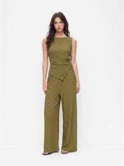 Cider - Textured Women's Boat Neck Asymmetrical Hem Co-ord Set Olive