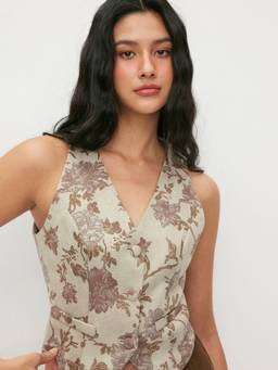 Cider - Jacquard Floral Women V-Neck Buttoned Waistcoat Beige