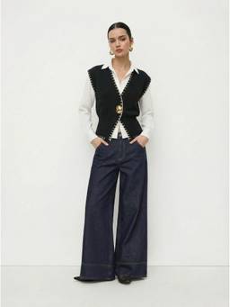 Cider - Knit Women's Sleeveless Contrast Binding Metal Detail Vest Black
