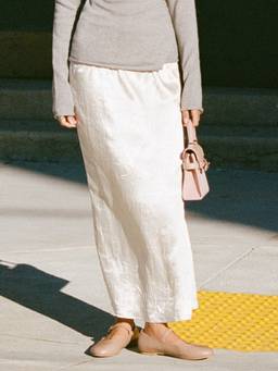 Cider - Textured Women's Mid-Rise Mermaid Maxi Skirt Champagne