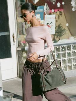 Cider - Knit Women's Off-Shoulder Slim Fit Top Pink
