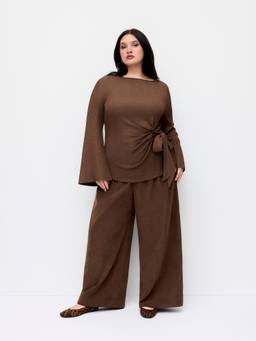 Cider - Textured Women's Boat Neck Side Knot Ruched Top Brown