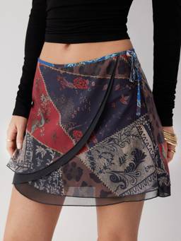 Cider - Aztec Women's Low Rise Asymmetrical Knotted Mini Skirt Wine
