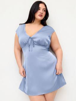 Cider - Curve & Plus Women's V-Neck Ruched Zipper Mini Dress Light Blue