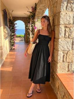 Cider - Ruched Shirred Women’s Strappy Flared Maxi Dress Black