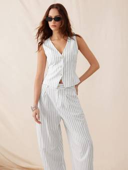 Cider - Linen Blend Women’s Striped V-Neck Sleeveless Pant Set White