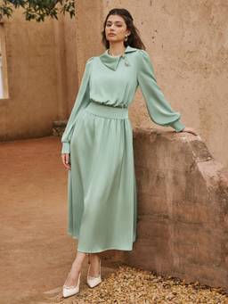 Cider - Satin Women's Asymmetrical Collar Lantern Sleeve Maxi Dress Green