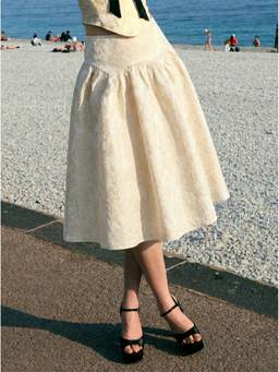 Cider - Floral Jacquard Women High Waist Ruched Flared Midi Skirt Cream