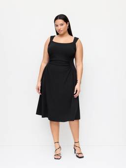 Cider - Curve & Plus Women's Ruched A-Line Midi Dress Black