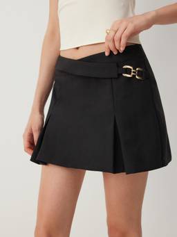 Cider - Asymmetrical Metal Detail Women's Pleated A-Line Mini Skirt Black
