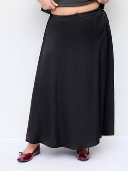 Cider - Women's Mid Rise Elastic Waist A-Line Maxi Skirt Black