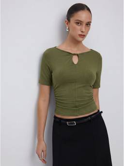 Cider - High Stretch Women’s Ruched Keyhole Boat Neck Tee Olive