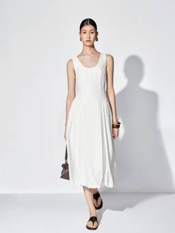 Cider - Draped Women's Scoop Neck Bubble Hem Maxi Dress White