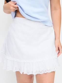 Cider - Textured Floral Embroidery Women Ruched Low Waist Mini Skirt White