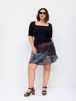 Cider - Aztec Women's Mid-Rise Asymmetrical Knotted A-Line Mini Skirt Wine