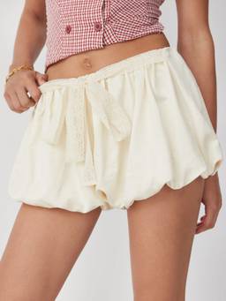 Cider - Lace Bubble Women's Low Waist Regular Fit Shorts Cream