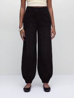 Cider - Washed Denim Women’s Mid-Waist Oversized Jogger Jeans Black