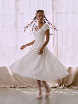 Cider - Broderie Anglaise Women's Sweetheart Puff Sleeve Maxi Dress White