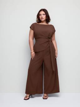 Cider - Ruched Metal Detail Women's Boat Neck Wide-Leg Jumpsuit Brown