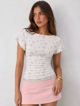 Cider - Textured Floral Women’s Ruffle Sleeve Boat Neck Tee White