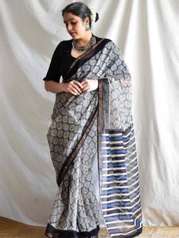 Sundarii - Neerja - Dabu Kota Doria Saree without Blouse