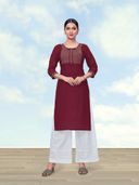Maroon color option, Currently selected