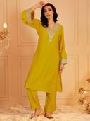 Yellow color option, Currently selected