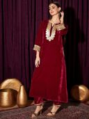 Maroon color option, Currently selected