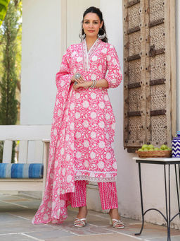 MEENA BAZAAR - Floral Printed Cotton Blend Kurta with Pants and Dupatta
